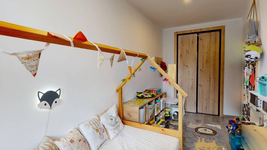 Moderný 3-izbový byt s balkónom a veľkou pivnicou v centre N - 11