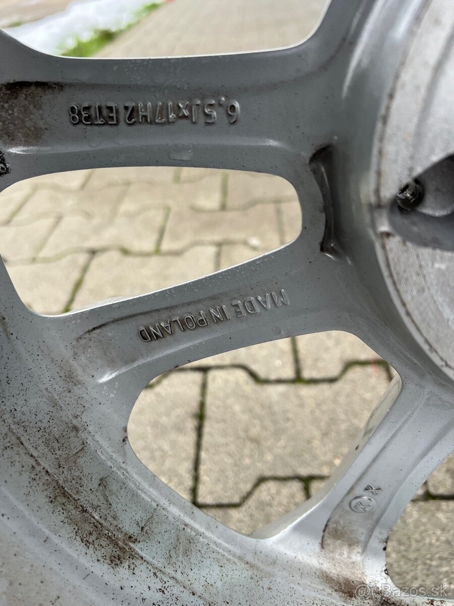 Original Mercedes GLA 215/60 R17 - 11