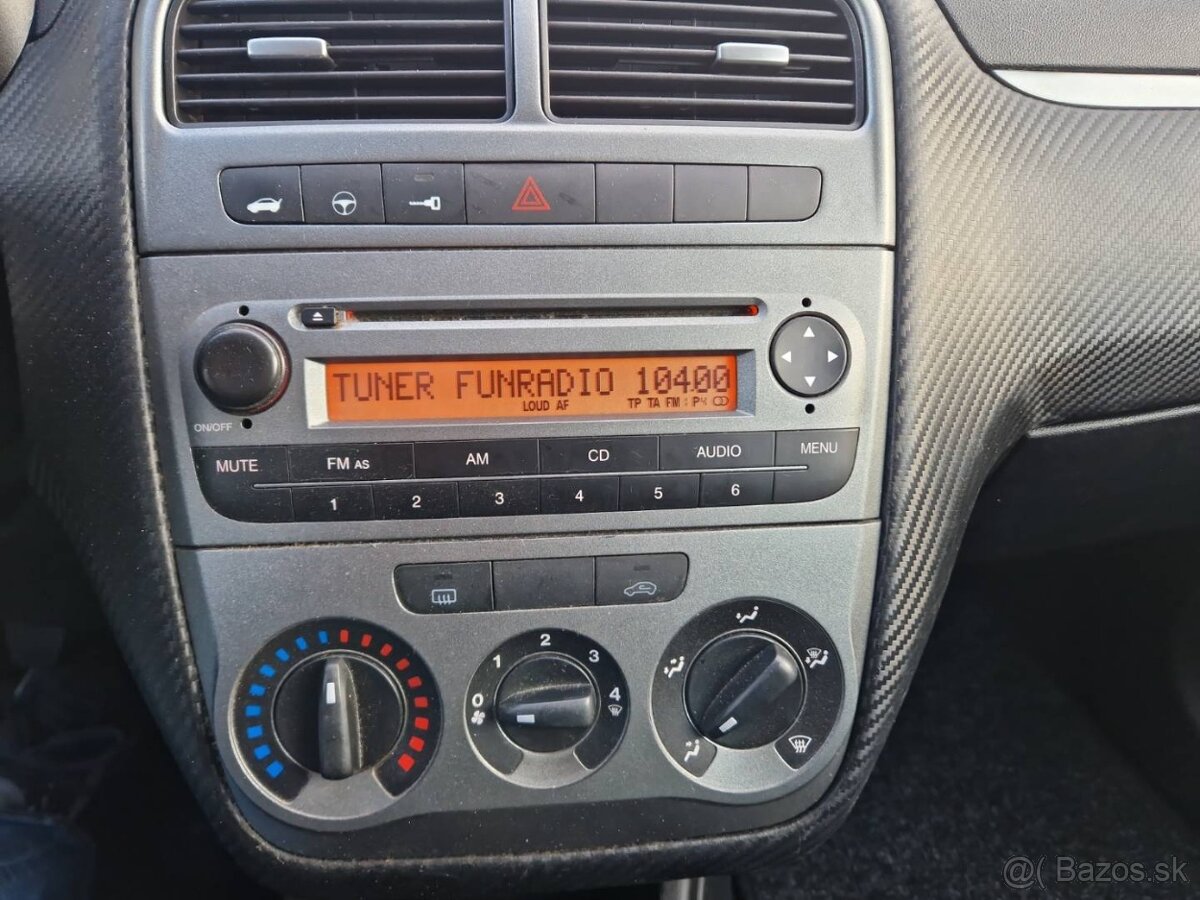 Predám Fiat Grande Punto 1.4 Benzín r.v.2009 - 11