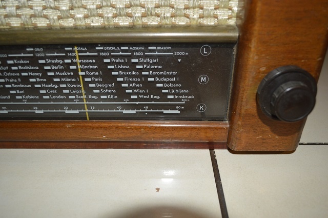 predam starozitne radio SIEMENS - 11