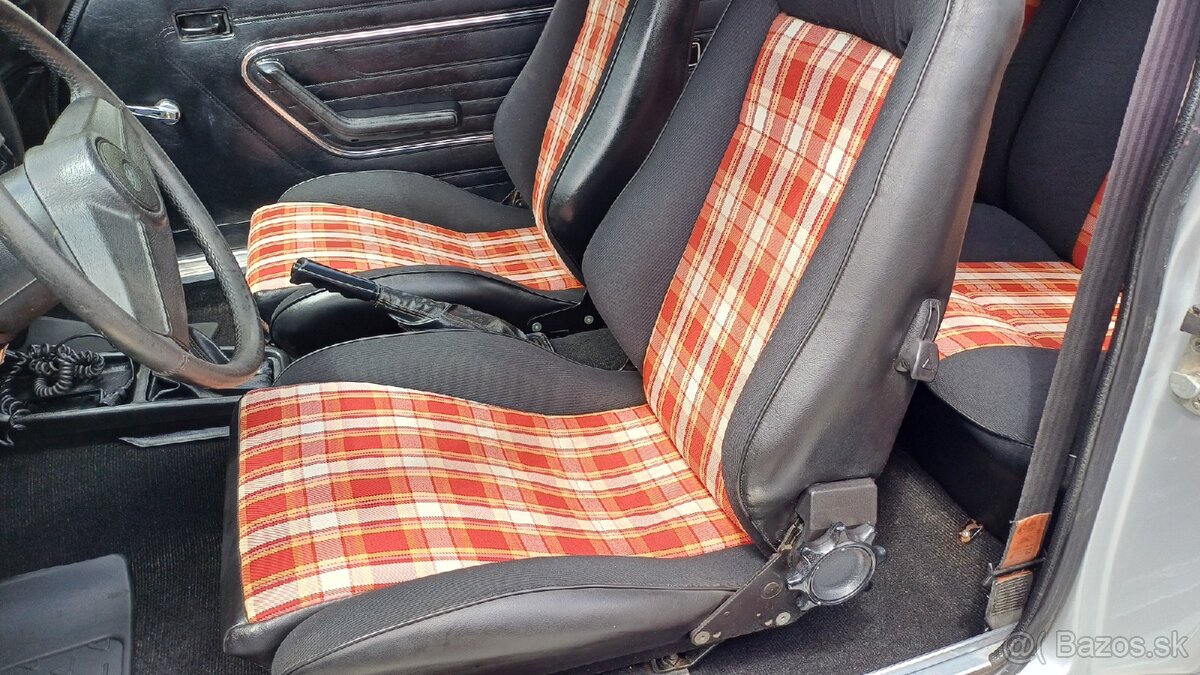 Ford Capri 3000 V6 138 PS - 11