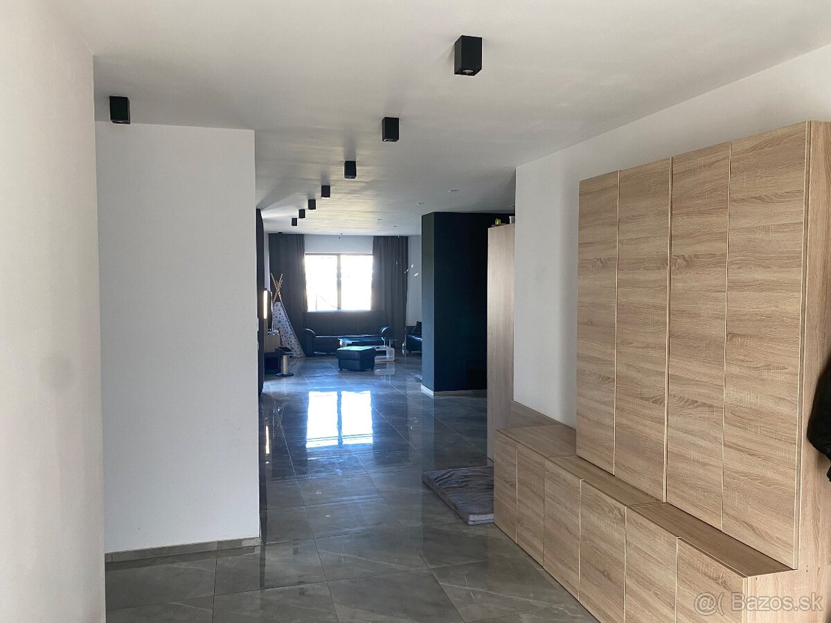 Rodinný dom na predaj. - 11