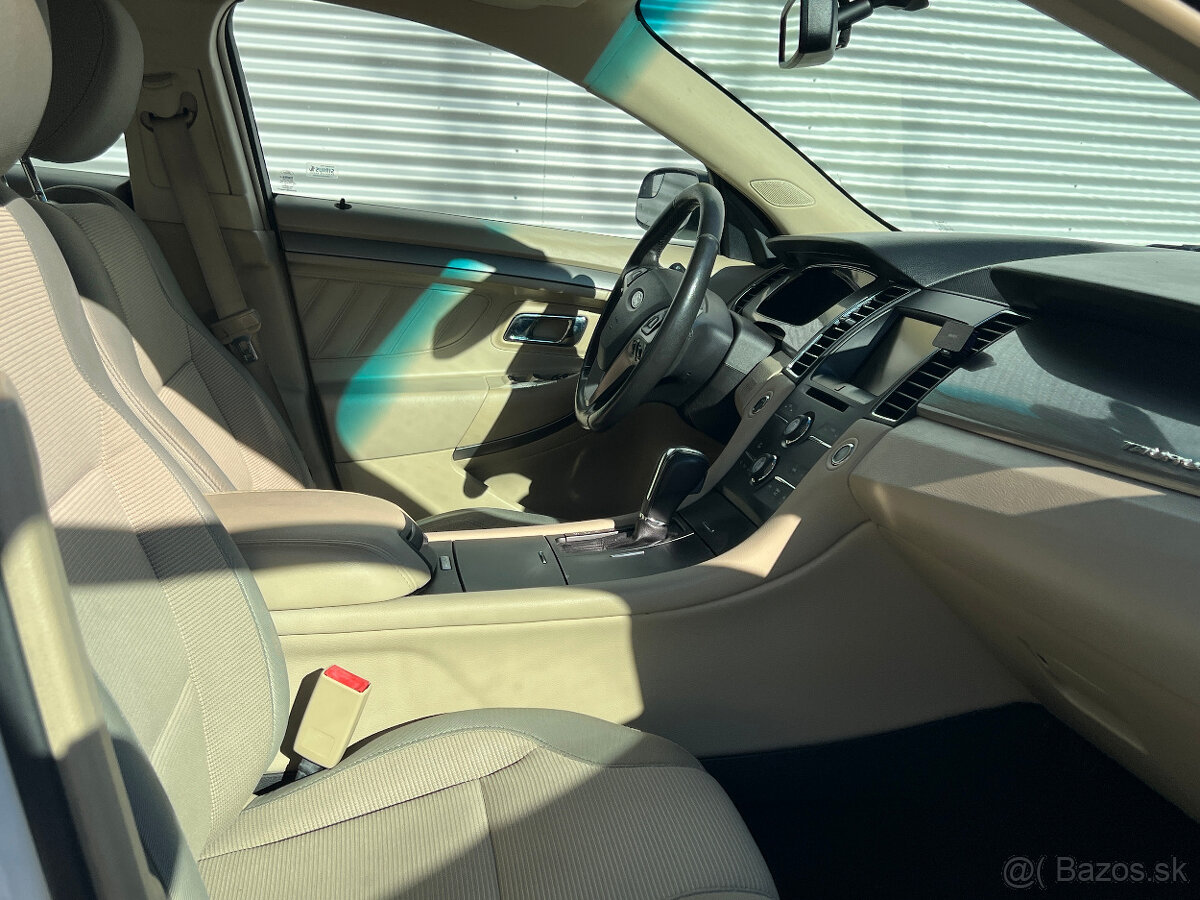Ford Taurus 3.5V 6, benzín, 2015, 1.majitel - 11