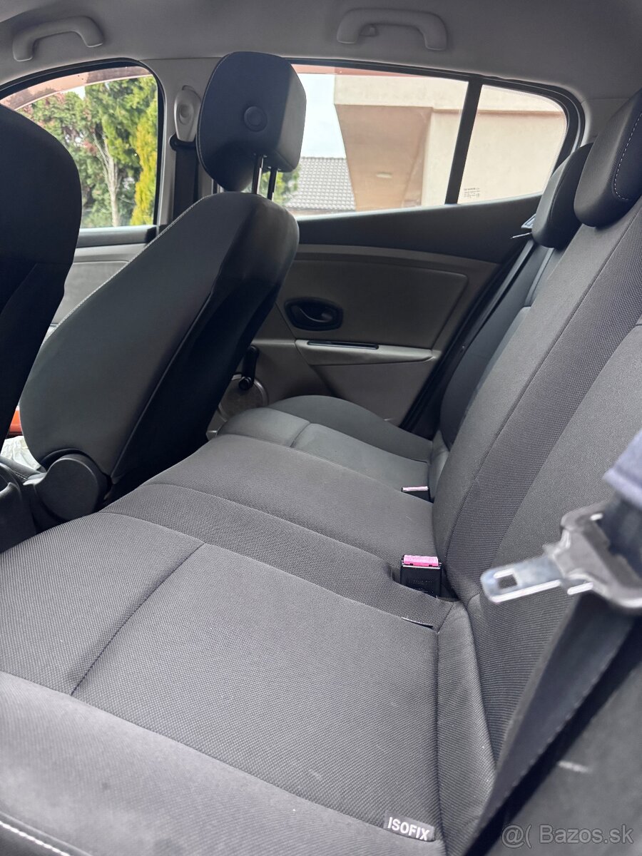 Renault Megane 1.6 16v - 11