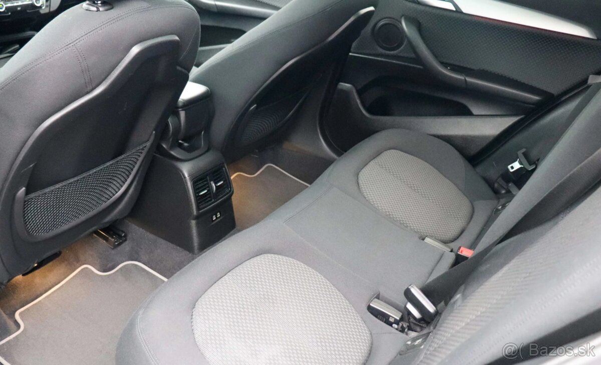 BMW X2 sDrive18i A/T s DPH - 11