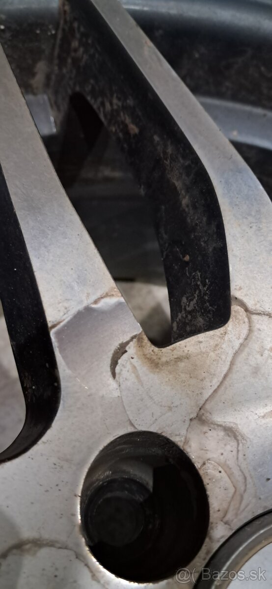 235/45 R17 coninental letne - 11