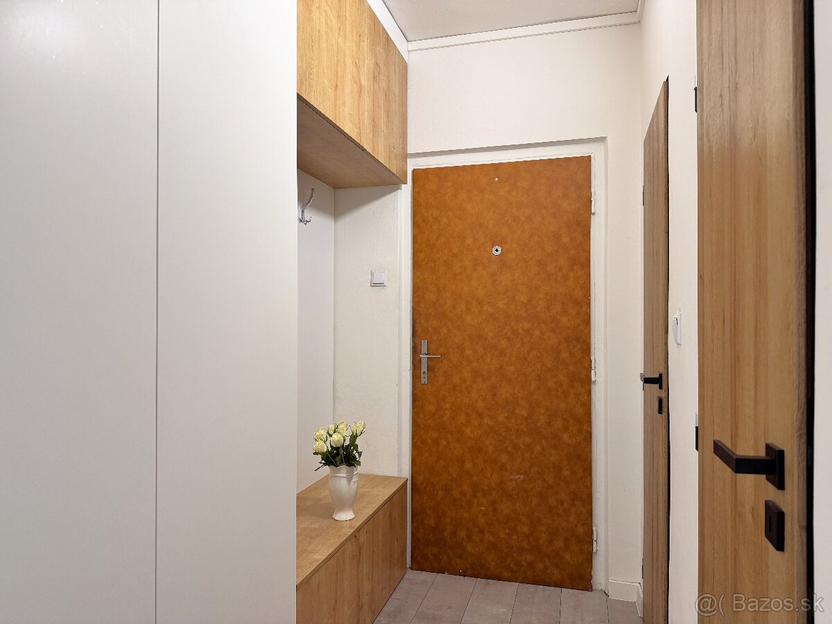 NA PREDAJ: 2-izbový byt po rekonštrukcii, Sebedražie - 11