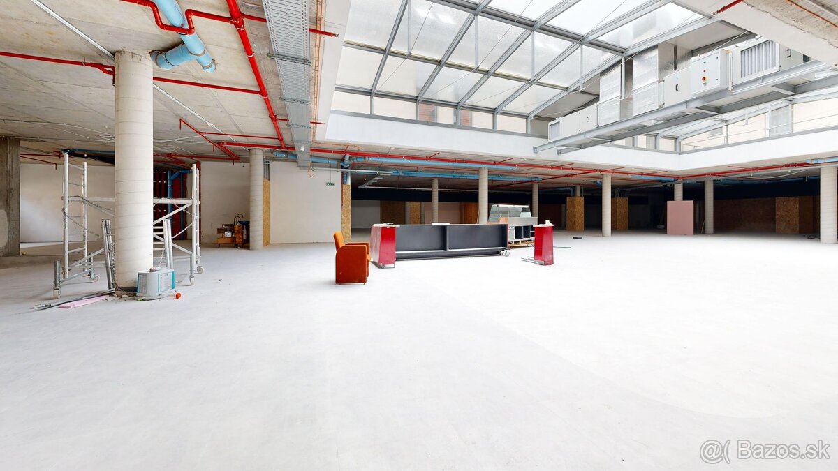 NA PRENÁJOM OBCHODNO - ADMINISTRATÍVNE PRIESTORY V CENTRE T - 11