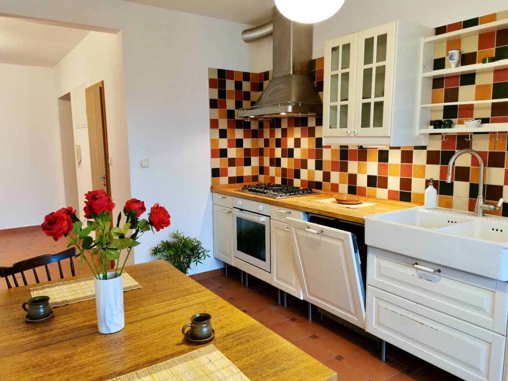 BabonyTRE I Prenájom čiastočne zariadený 4-izbový byt, Priek - 11