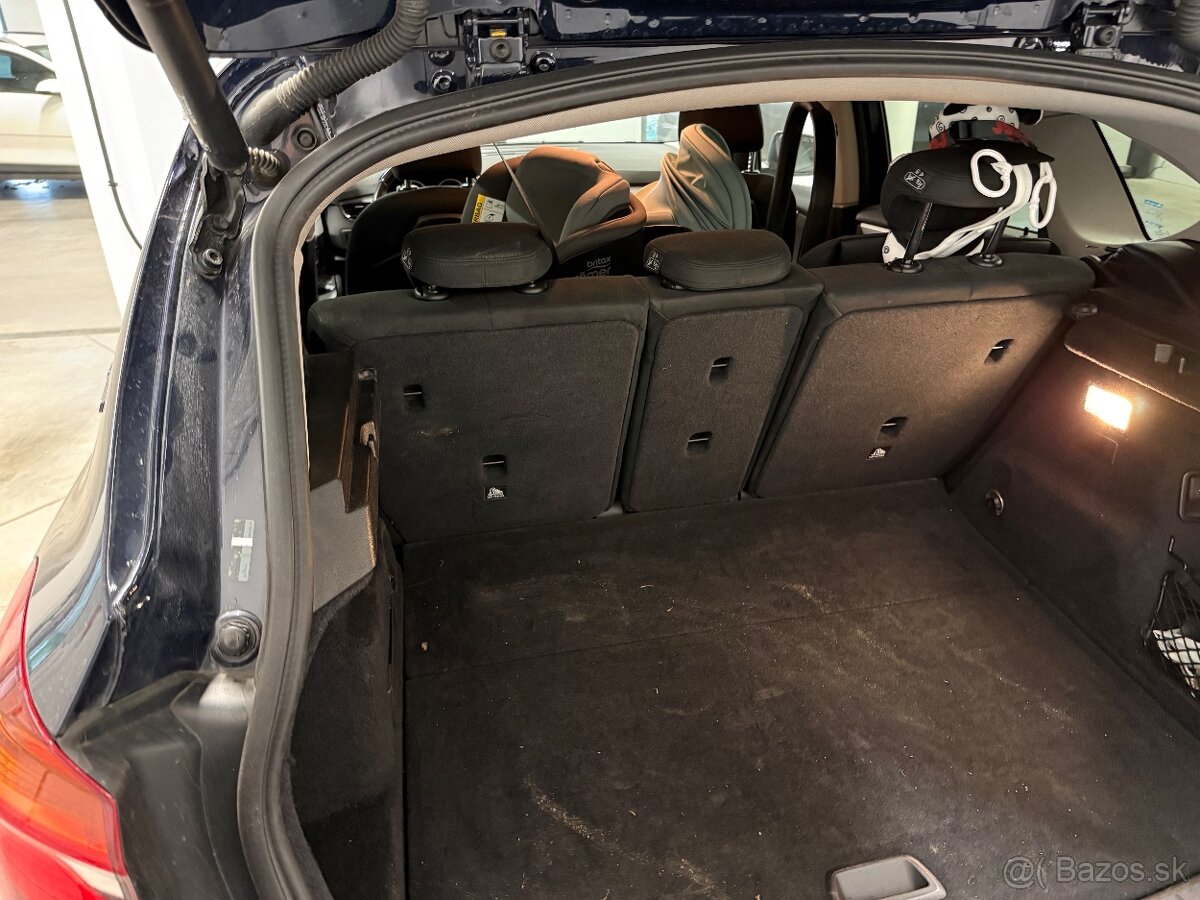 BMW 225Xe Plug in Hybrid 4x4, komplet nová batéria 2025. DPH - 11