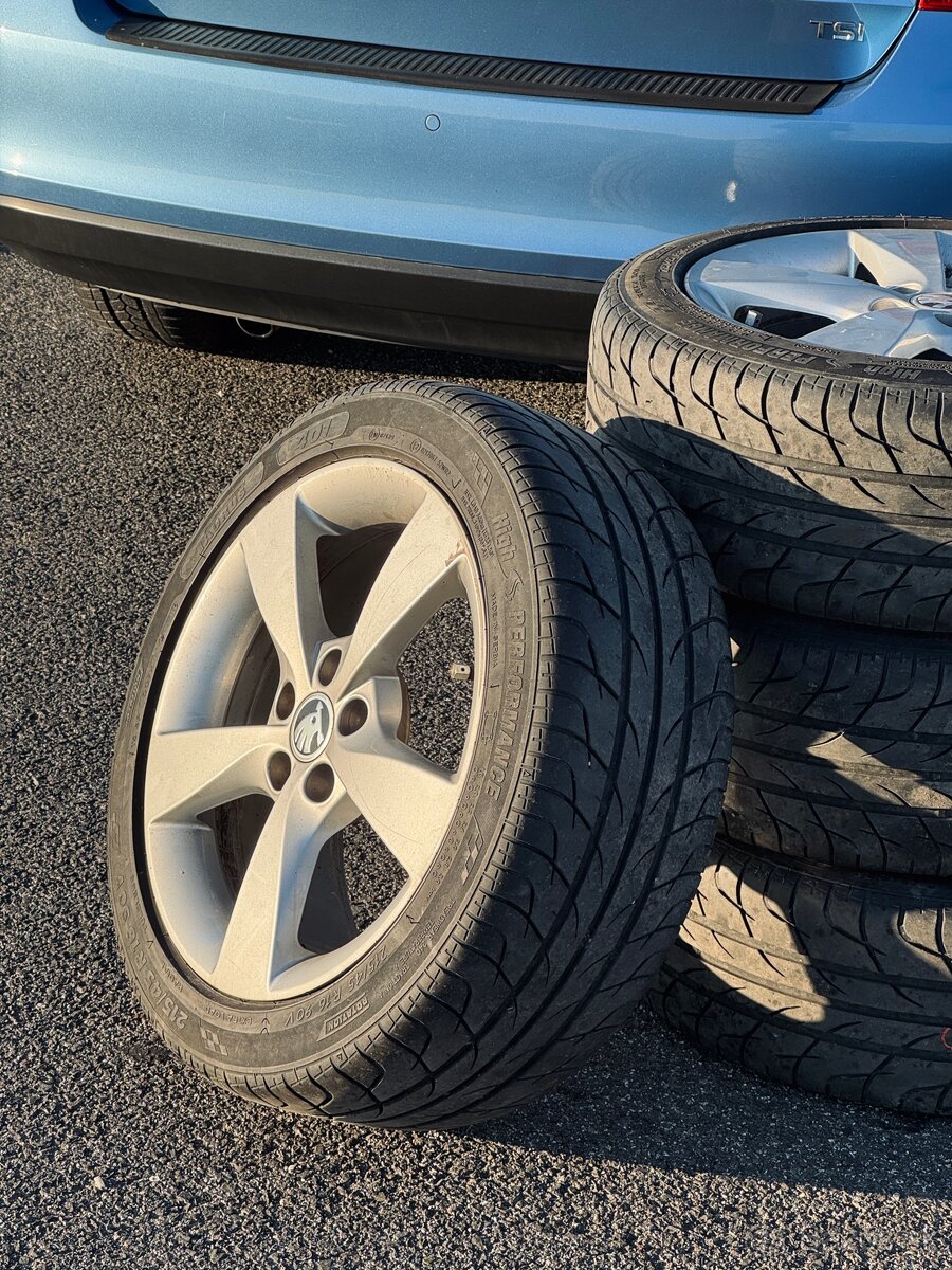 Škoda Rapid benzín | Servisované - 11