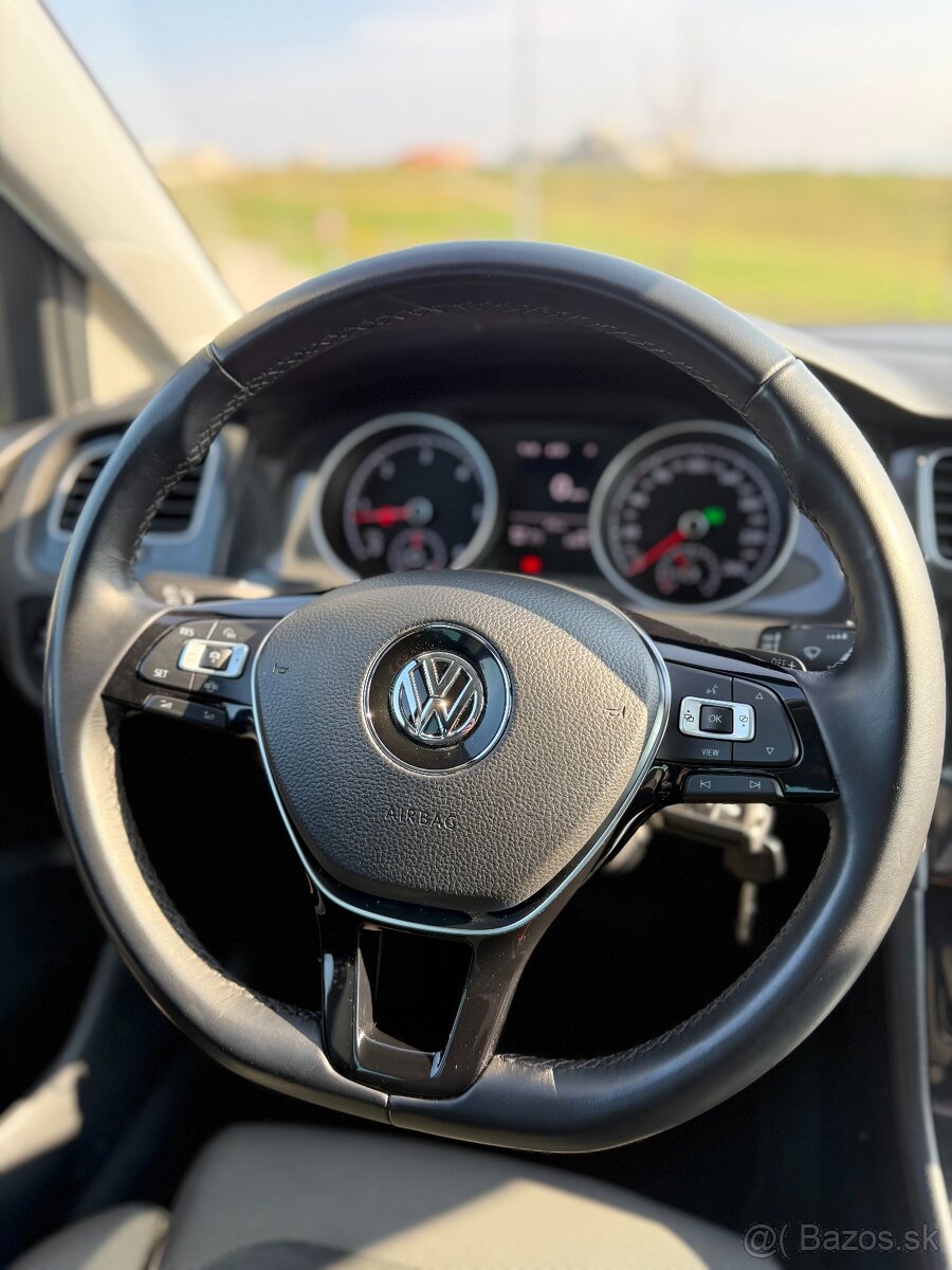 Volkswagen Golf 1.6 TDI DSG - 11