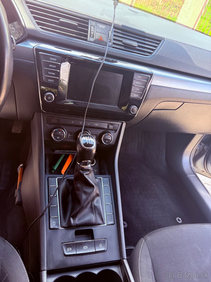 Škoda superb 3 combi 2016 - 11