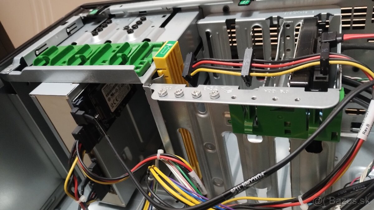 Predám stolný počítač HP - 11