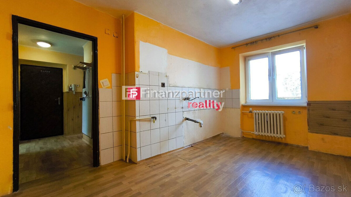 DVOJIZBOVÝ BYT, ul. 1. MÁJA, HUMENNÉ - 11