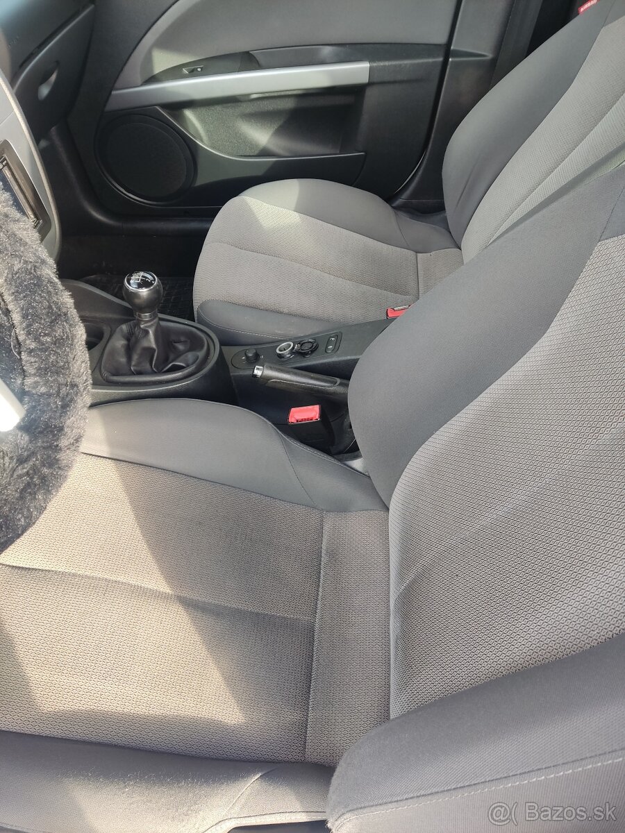 Seat Leon 1.6 TDI rv:2011 - 11