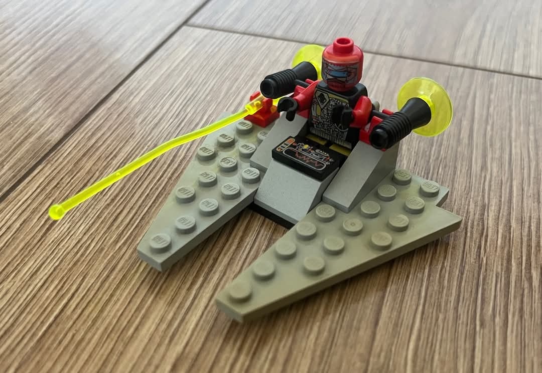 Lego UFO - 11