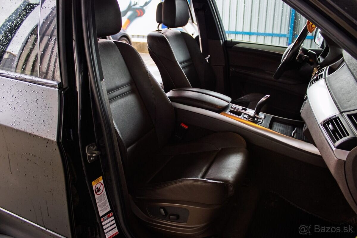 BMW X5 xDrive30d M packet 180kW AT8 - 11