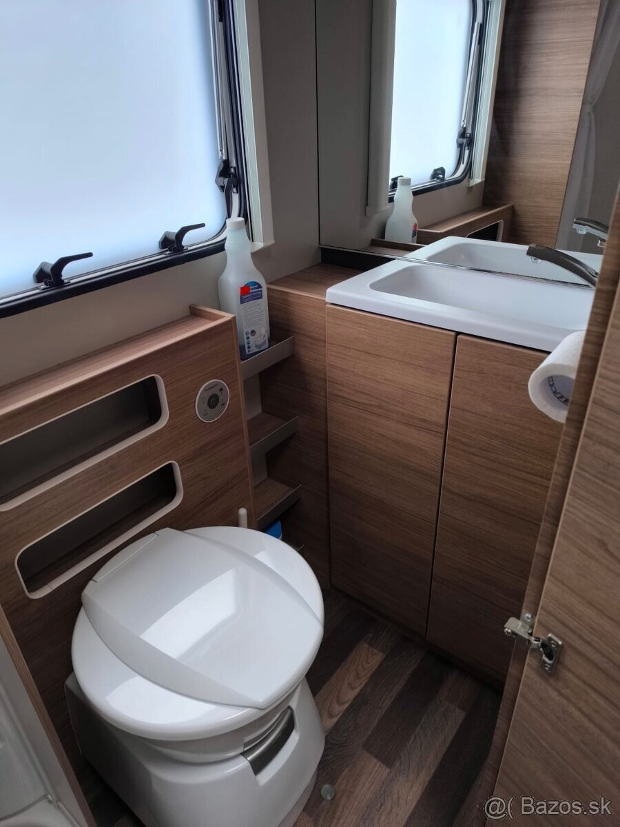 Karavan weinsberg caraone - 11