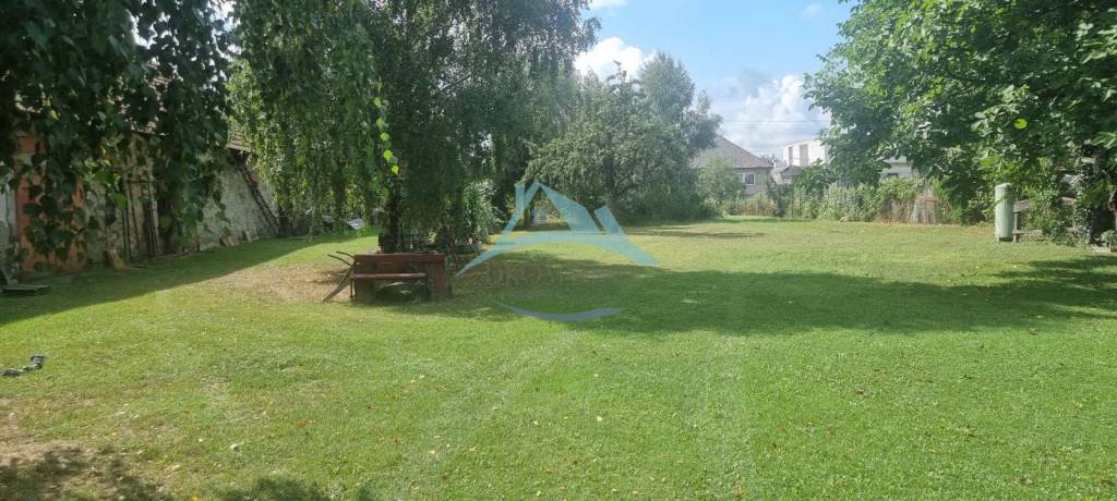 Na predaj starší sedliacky R. dom s obrovským pozemkom 292 - 11