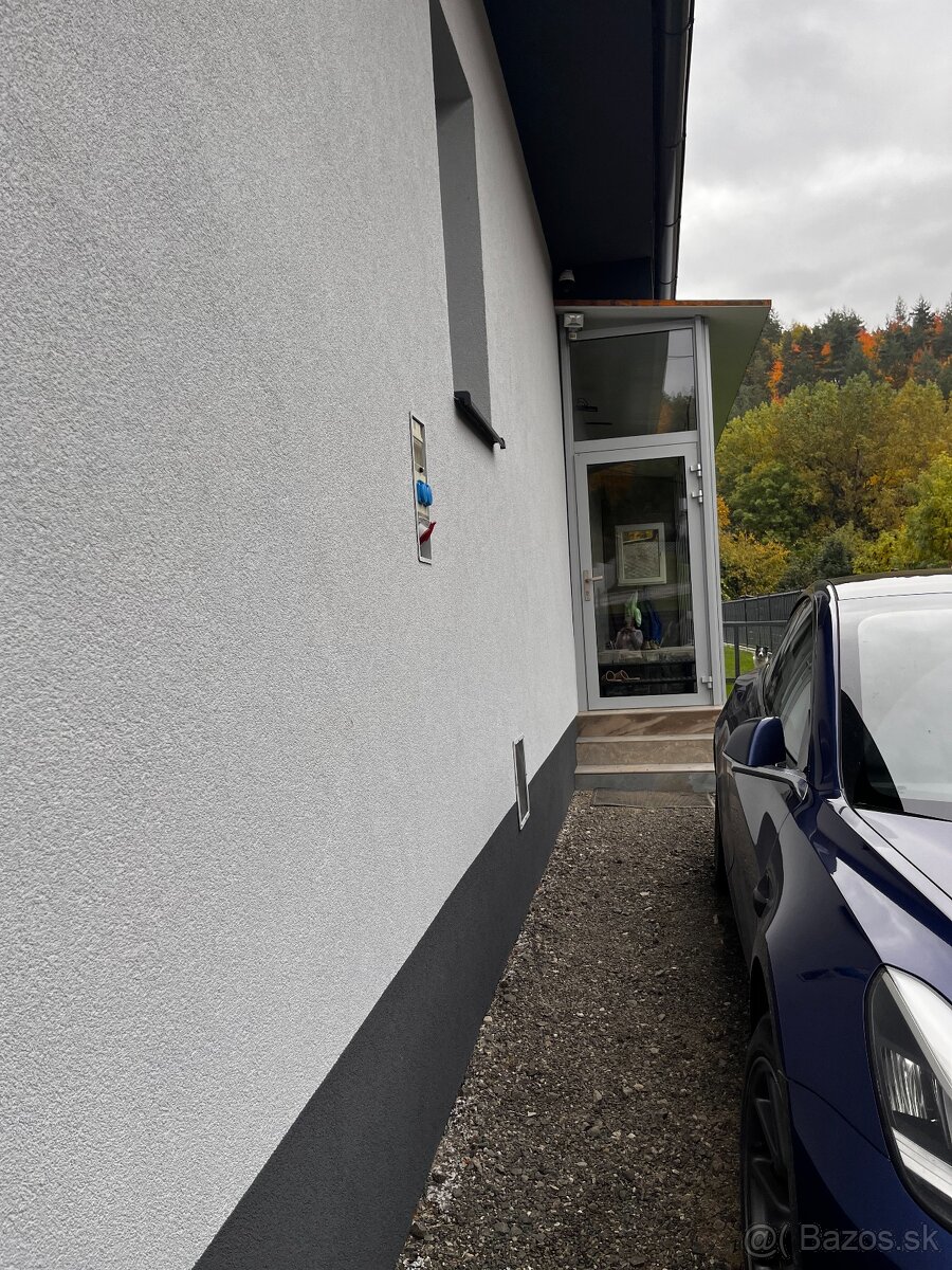 Zrekonštruovaný rodinný dom v Šarišských Sokolovciach - 11