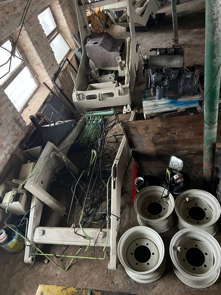 Locust 750 (unc) - 11