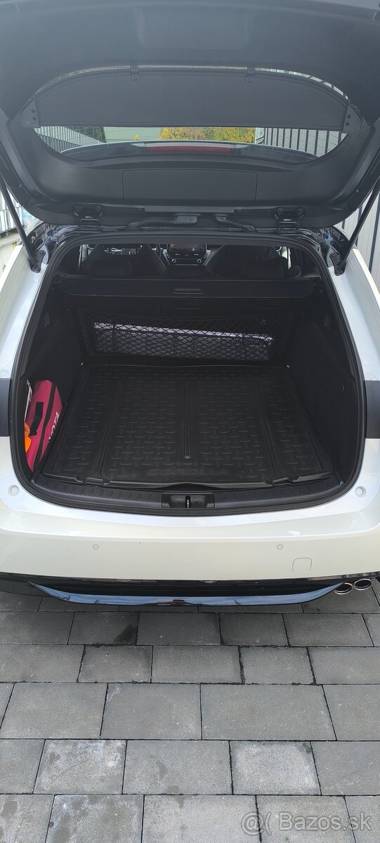 Toyota Corolla 2,0 GR Sport - 11