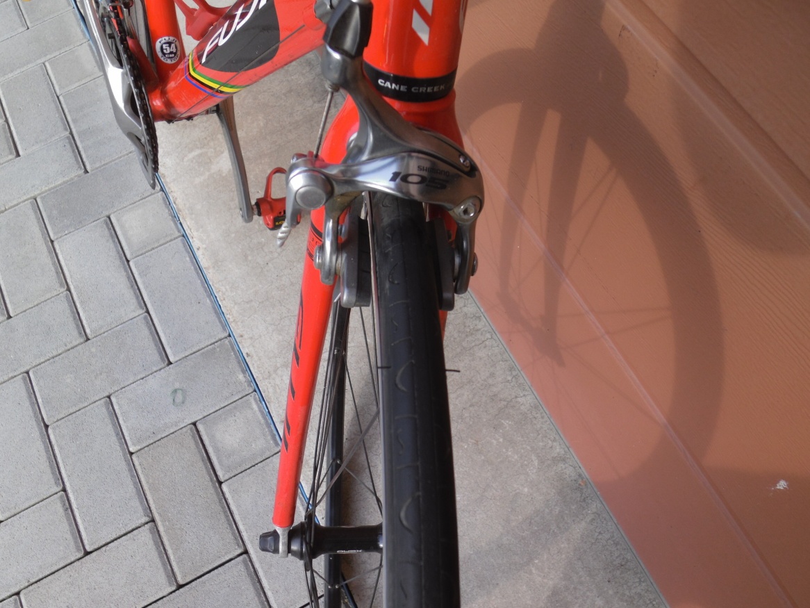 Cestný bicykel Fuji - 11