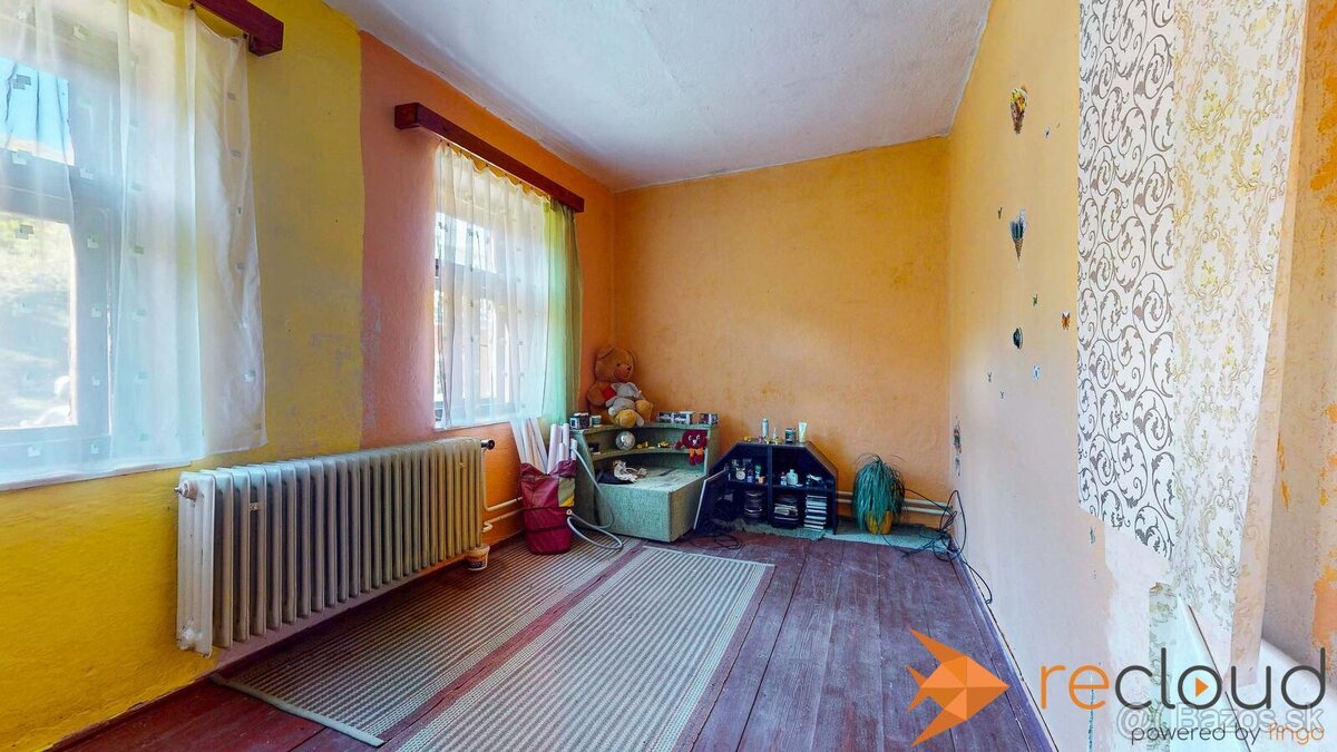 NA PREDAJ RODINNÝ DOM V KOPERNICI S INVESTIČNÝM PRILAHLÝM PO - 11