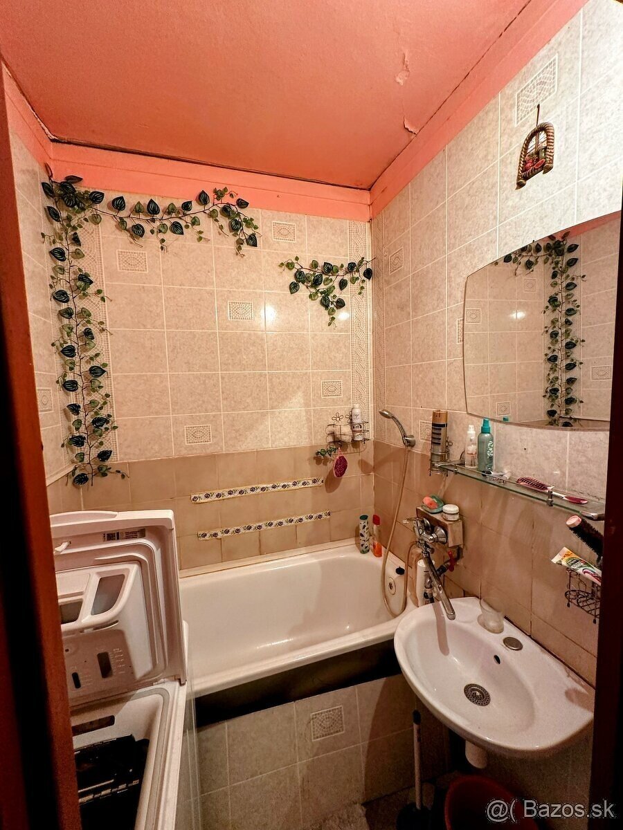 Predaj 3-izbového bytu v Brezne – balkón, pivnica - 11