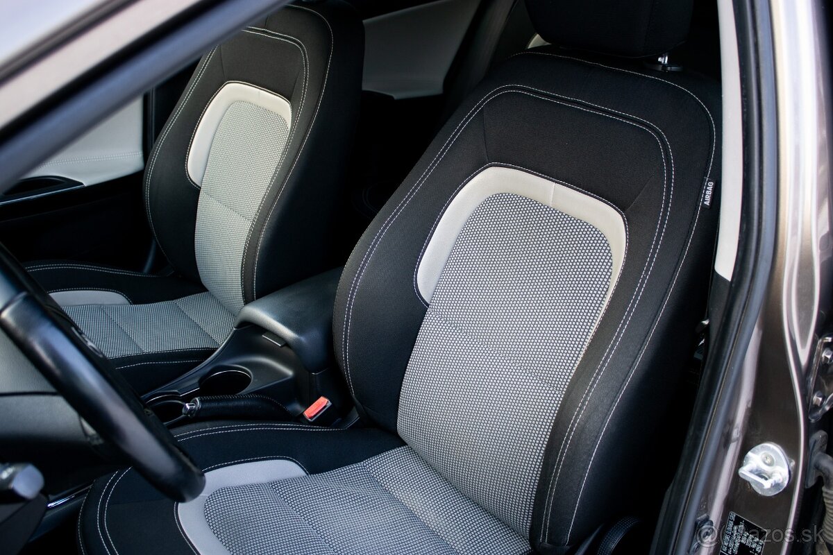 Kia Cee’d SW 1.6 GDI Platinum - 11