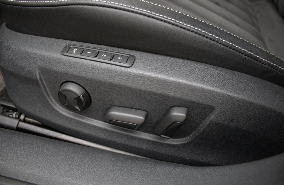 Škoda Superb 2.0 TDI DSG Style - 11