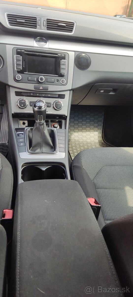 VW Passat B7 1.6TDi-77KW - 11