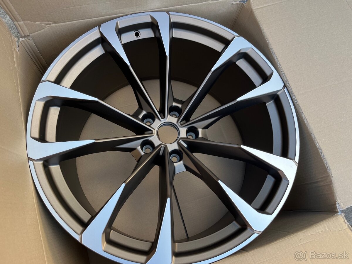 LAMBORGHINI URUS 23" Black, nové, originál - 11