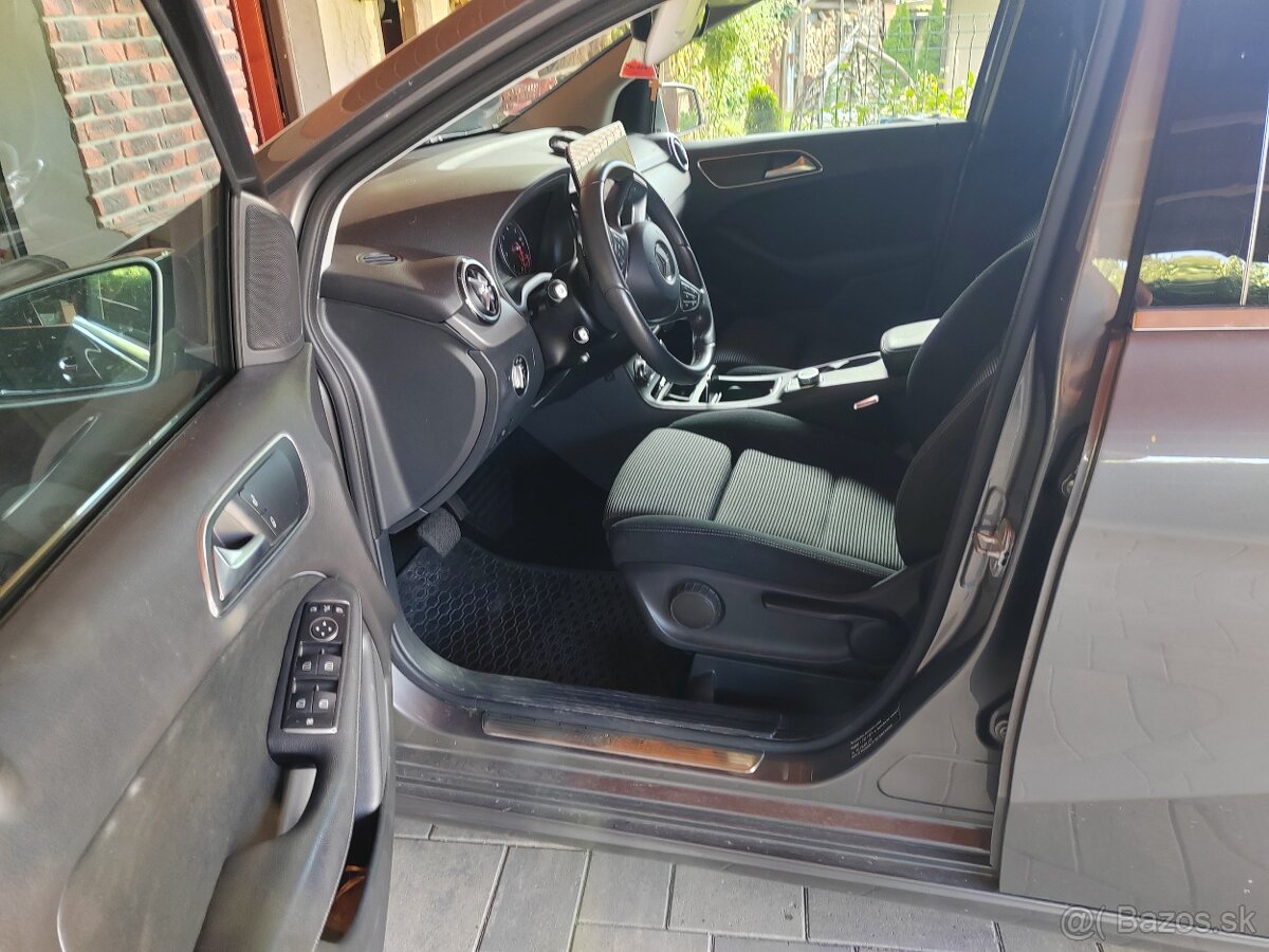 Predám Mercedes B 180D W246 - 11