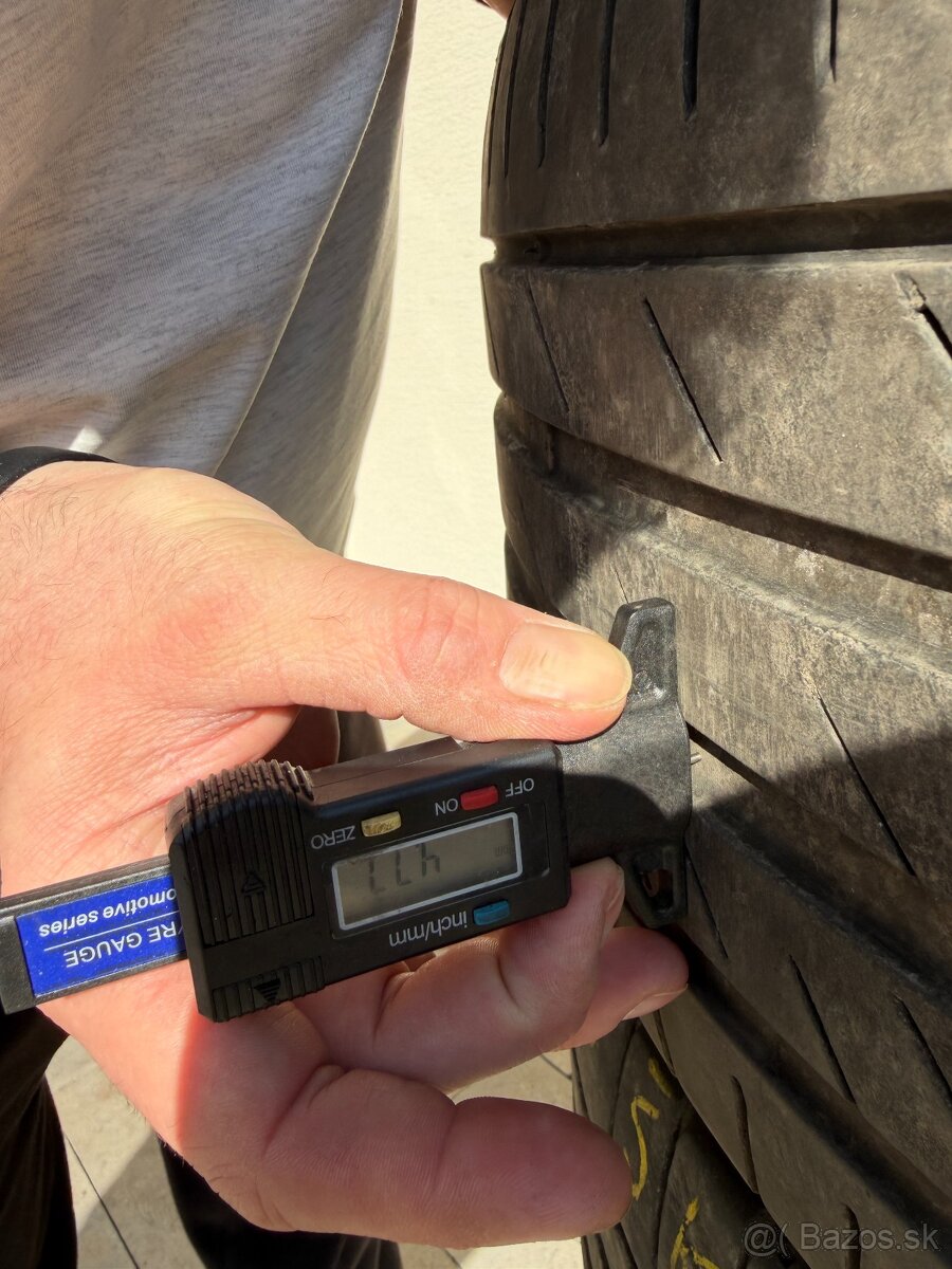 275/45 R21 a 315/40 R21 Kumho - 11