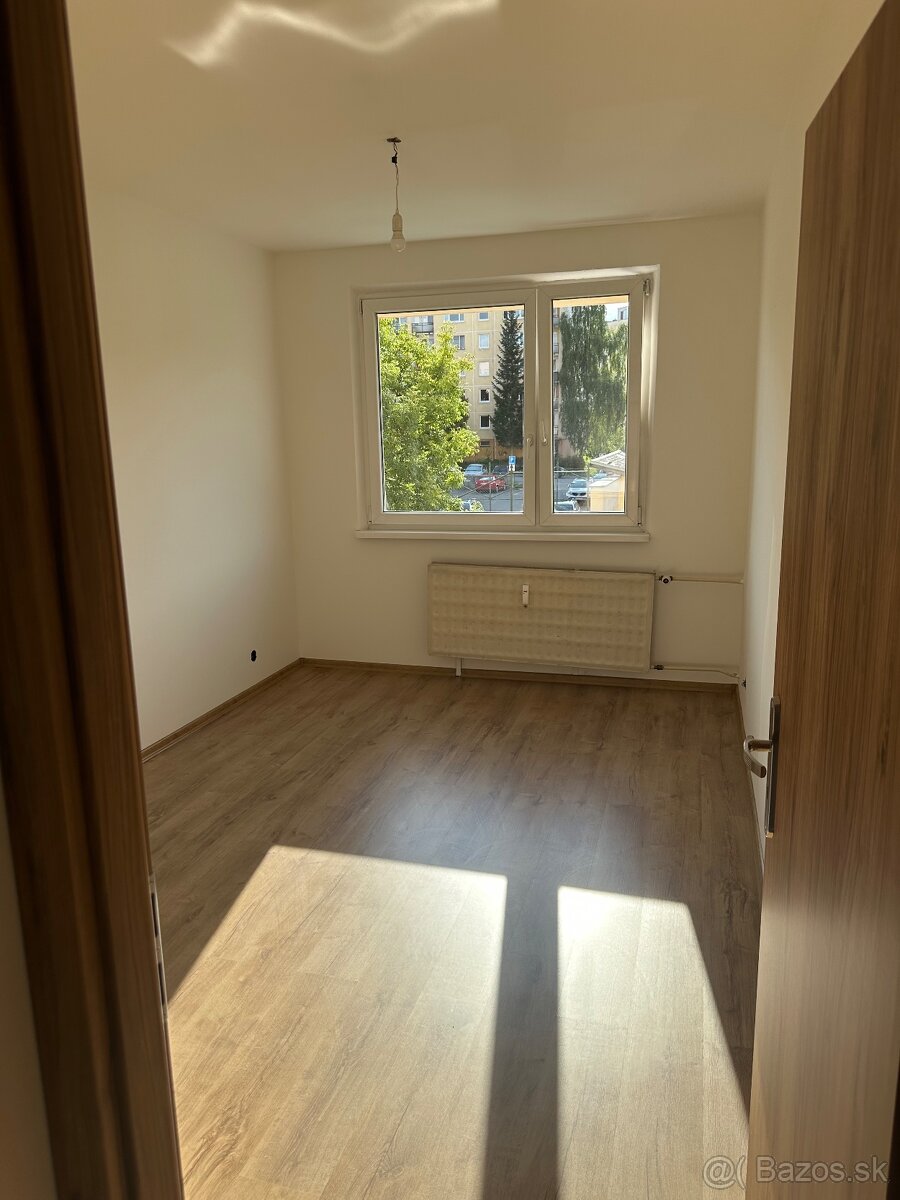Na prenájom novo prerobený 3-izbový byt na Mazorníku - 11