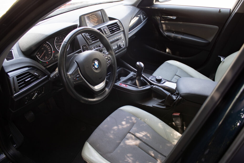 BMW 116i z roku 2011 - 11