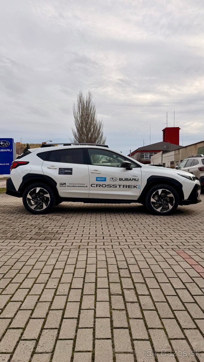 🚙 Subaru Crosstrek 2.0i e-boxer CVT Style X-TRA - 11