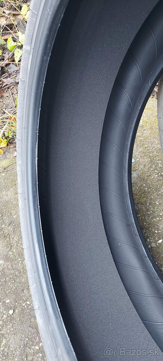 Tesla 3-letné originálne pneumatiky Michelin e Primacy 235. - 11