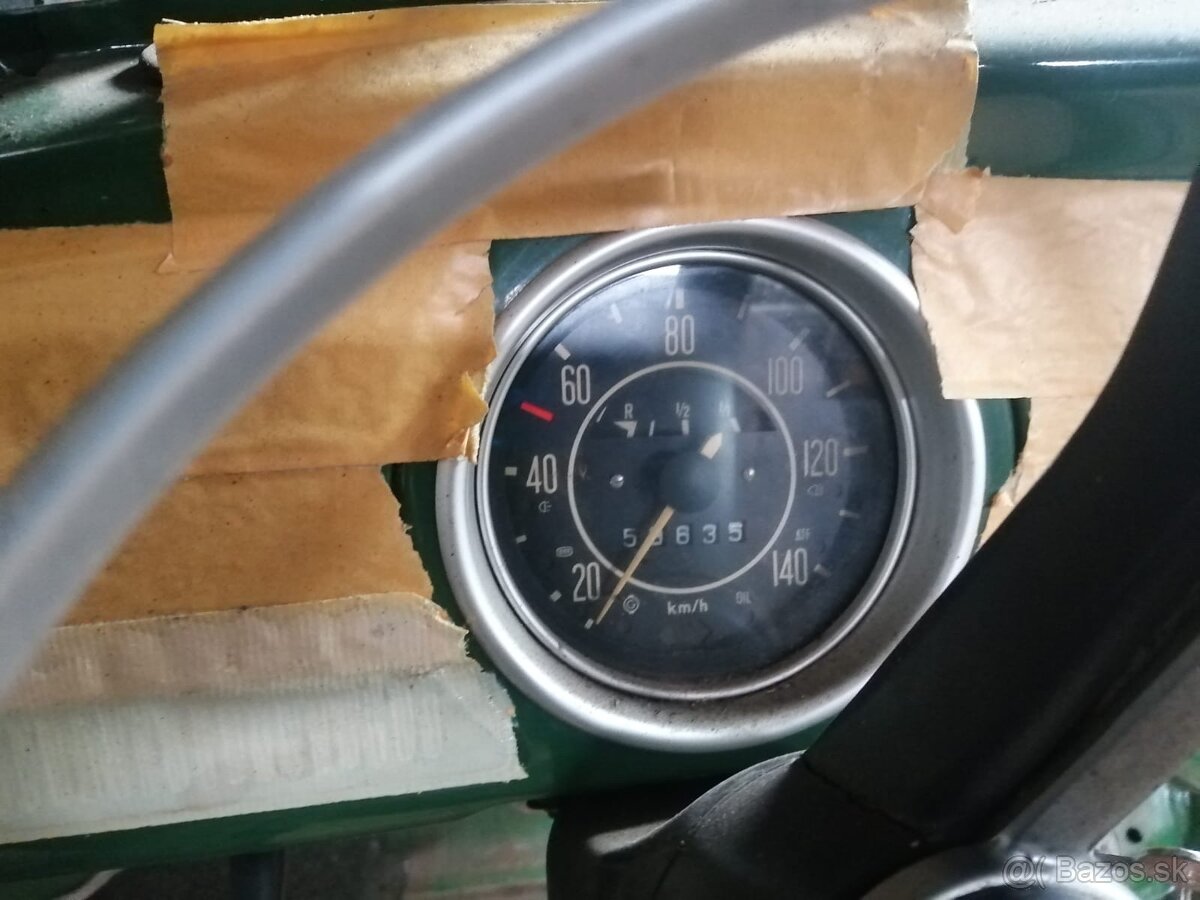 Wolkswagen chrobák 1972 plechy - 11