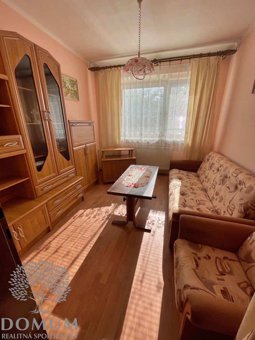 Veľký rodinný dom v centre obce Pobedim, pozemok 807m2 - 11