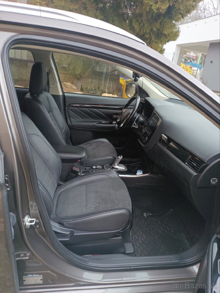 Mitsubishi Outlander PHEV 2018 - 11