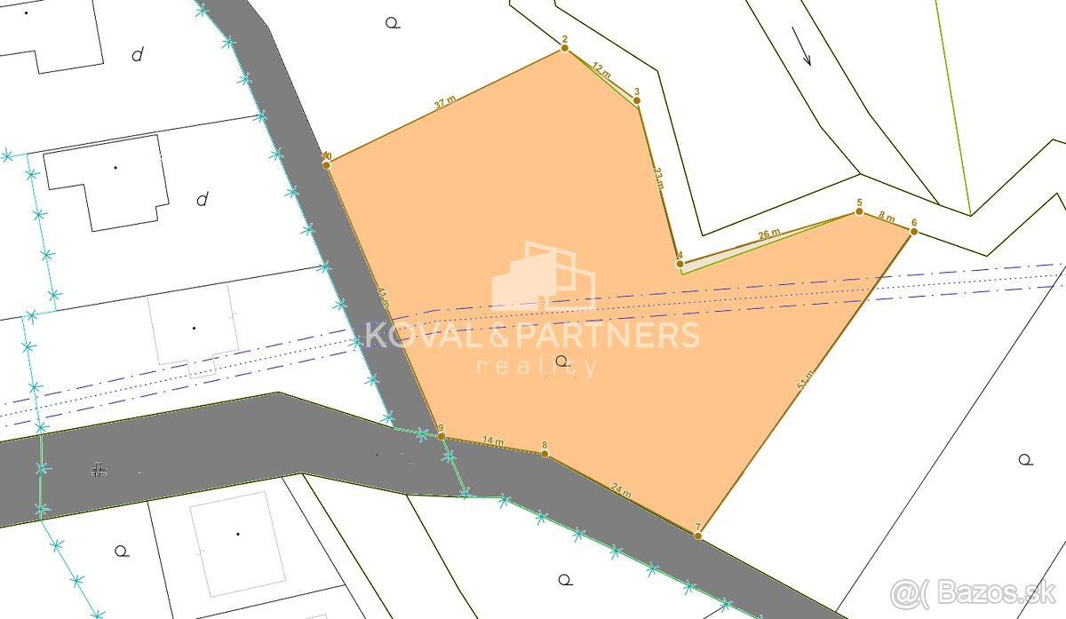 Stavebný pozemok v obci Slažany - 11