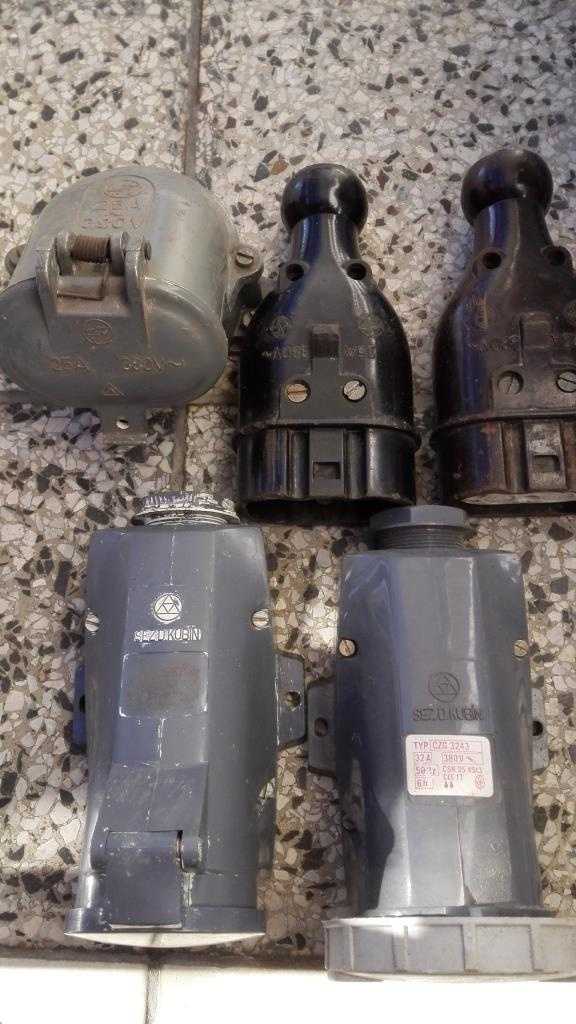 Elektroinštalačný materiál - 11