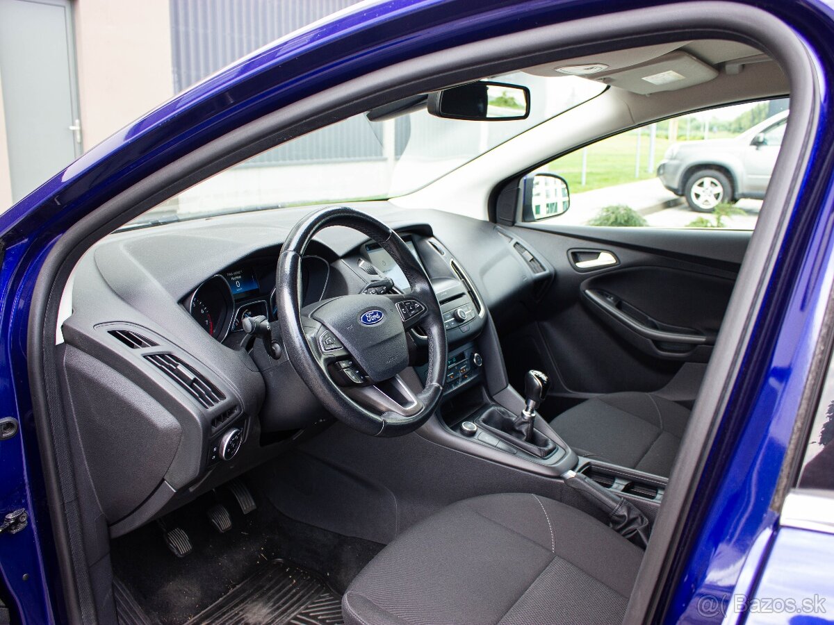 Ford Focus Kombi 1.0 EcoBoost 125k Titanium - 11