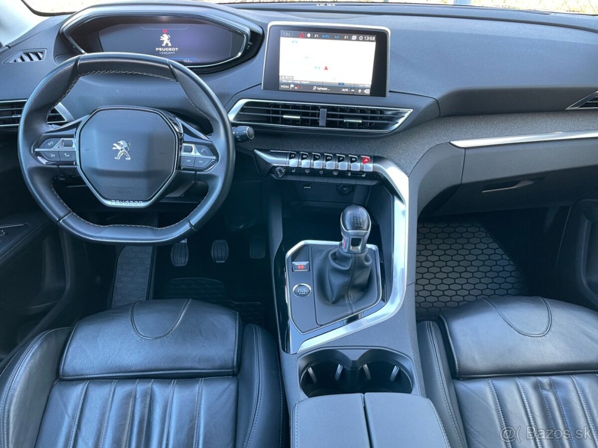 Peugeot 5008 II 1.2PT 96kW ALLURE Kůže Tažné. Navi - 11