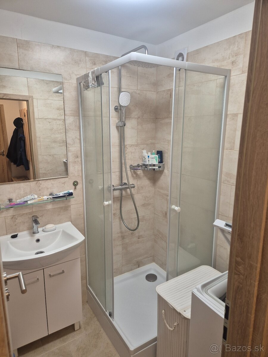 Izba 12 m² pre 1 alebo 2 osoby – Dúbravka, 3-izbový byt - 11