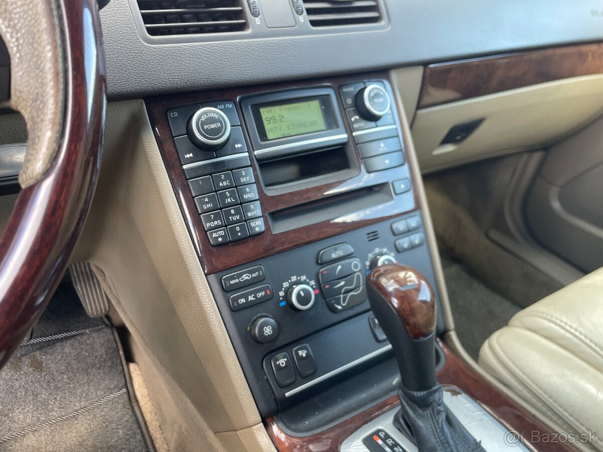 Volvo XC90 - 11