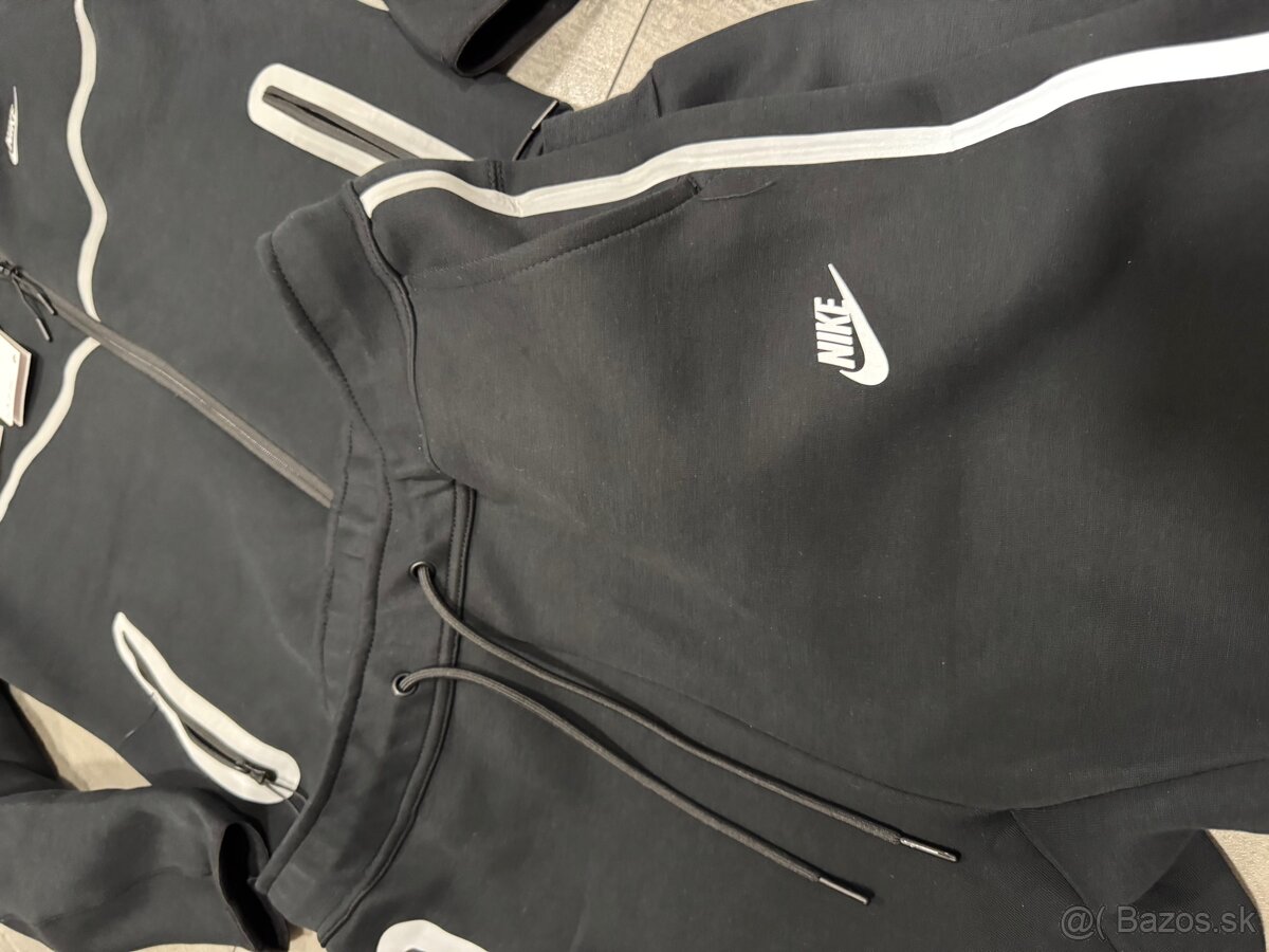 Nike Tech Fleece reflexný set,Veľkosť L - 11